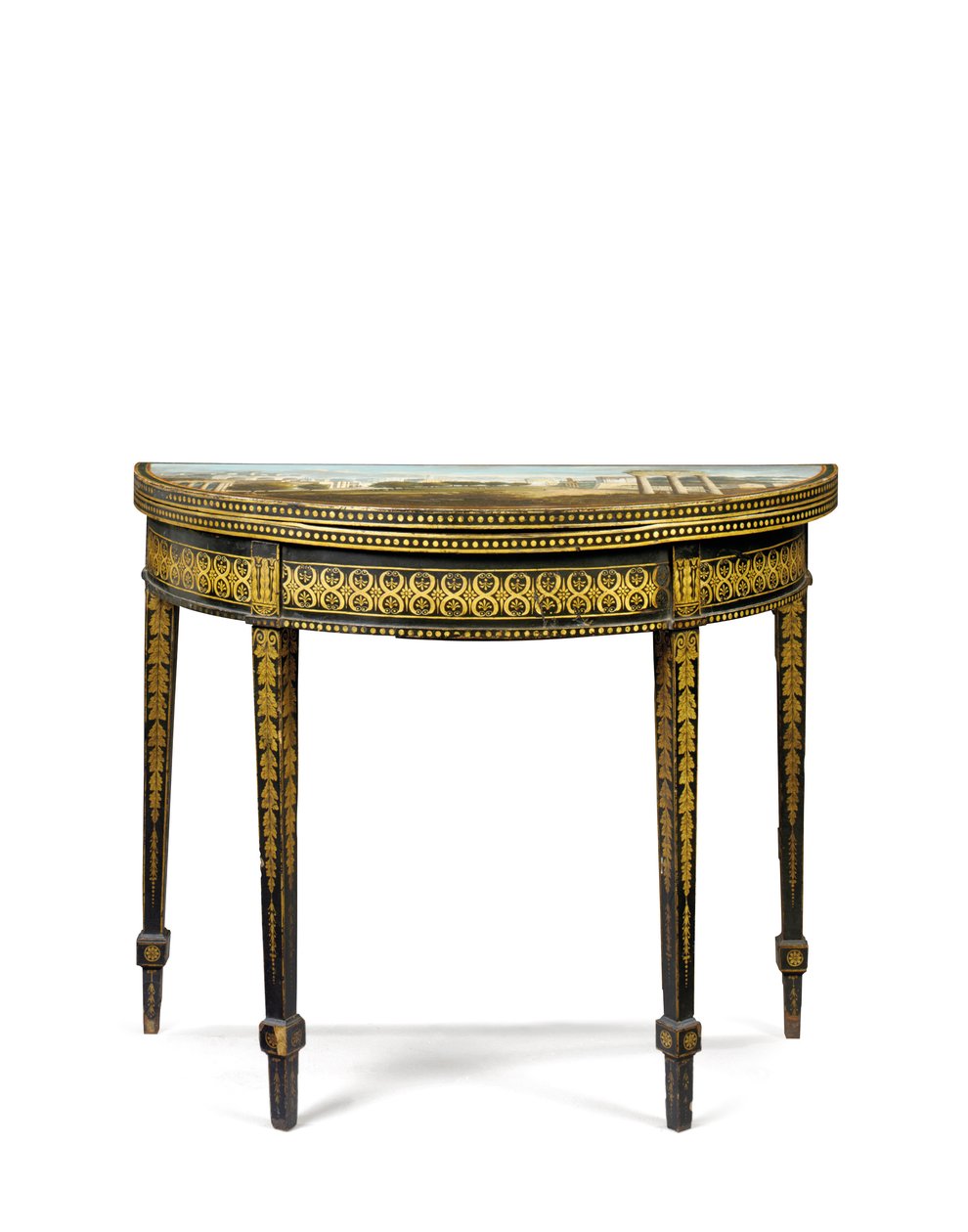 Una de un par de mesas de té de Jorge III, posiblemente irlandesas, c.1780 de English School