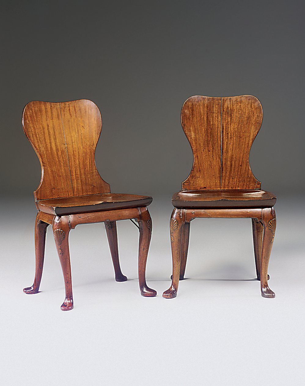Par de sillas de salón de Jorge II, c.1730 de English School