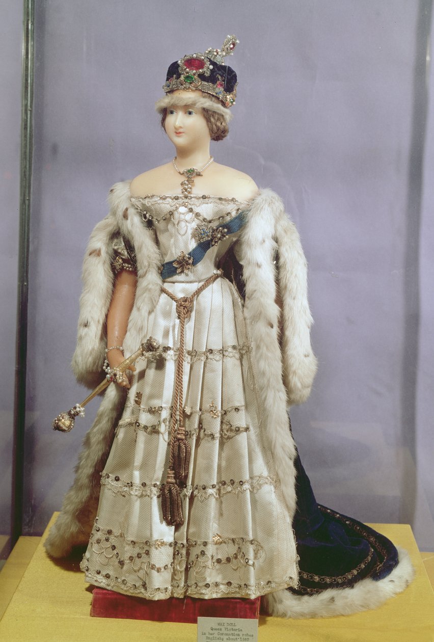 Muñeca de la Reina Victoria (1819-1901) vestida con sus ropas de coronación, c.1840 de English School