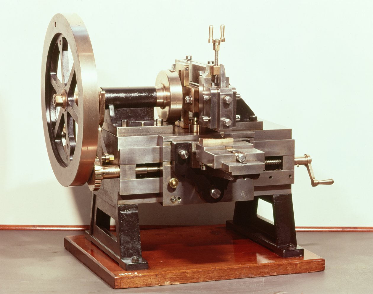 Máquina de conformado diseñada por James Nasmyth de English School