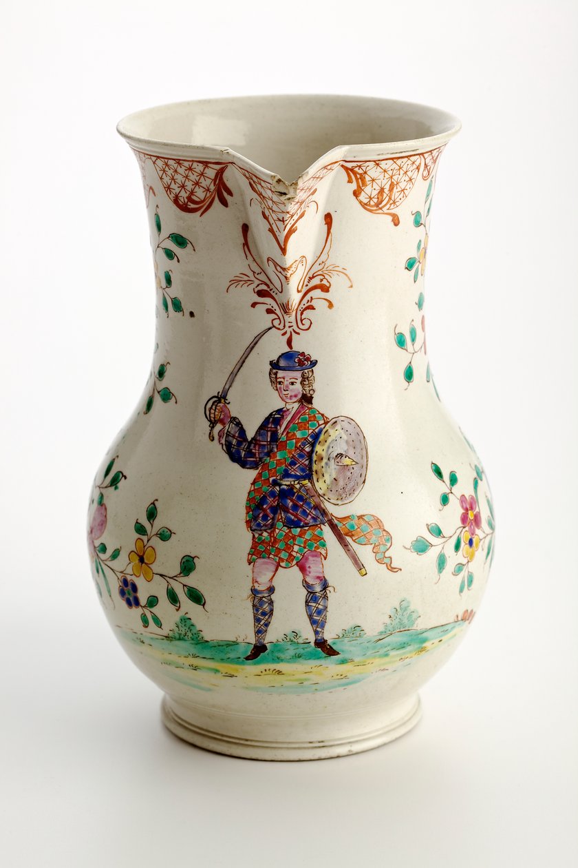 Jarra de Staffordshire decorada con figura en traje de las Tierras Altas, 1755 de English School