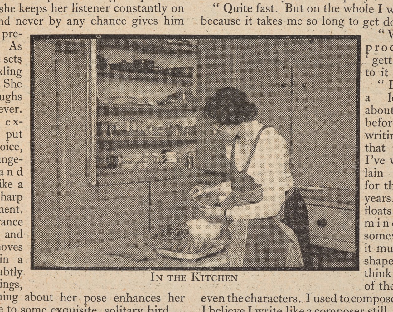Sylvia en la cocina del 113 de Inverness Terrace, en "Sylvia Townsend Warner: A Writer Who Follows None of the Rules", Everyman New Series 4. de English School