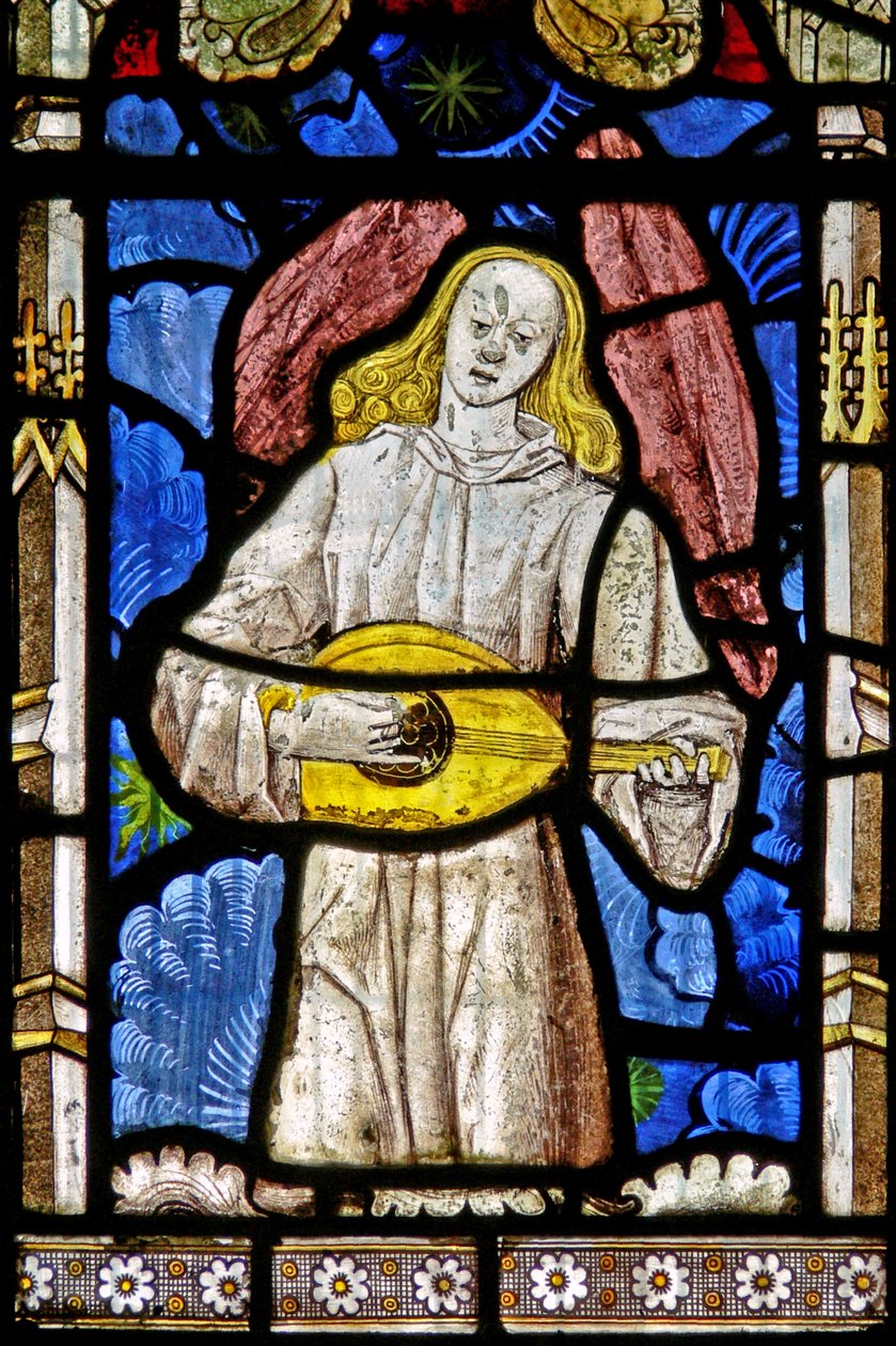 La ventana este que representa un ángel músico con laúd de English School