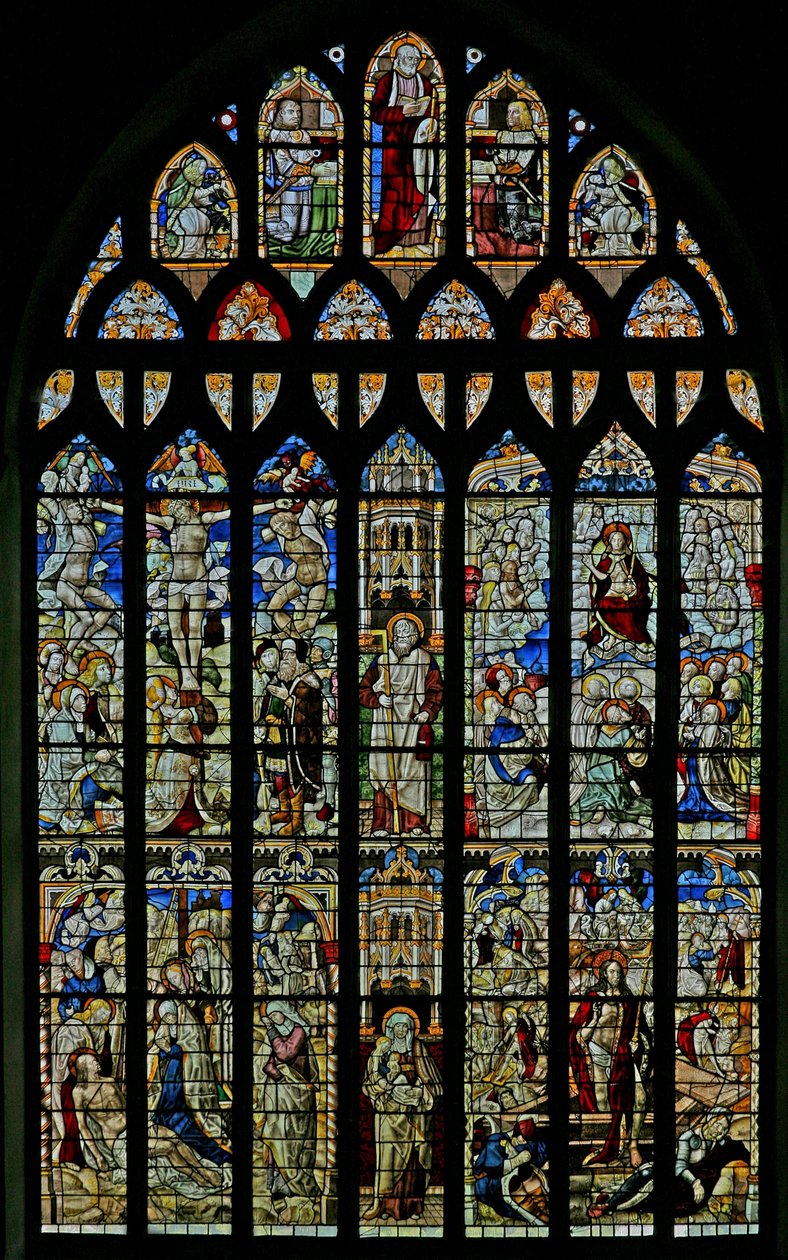 La ventana este representando la Crucifixión, la Deposición, la Resurrección y la Ascensión de English School