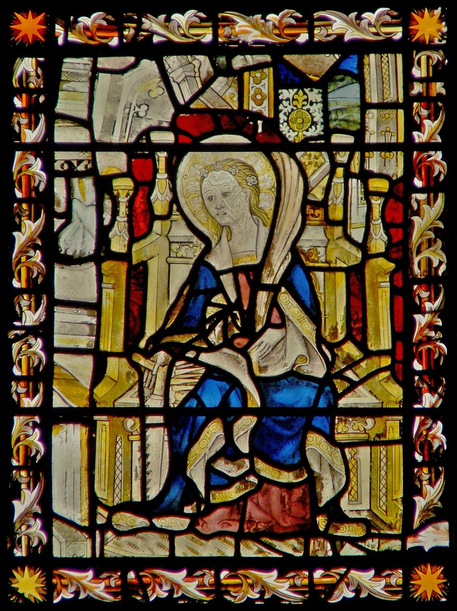 La ventana este que representa a Santa Fe llevando su emblema la sierra de English School