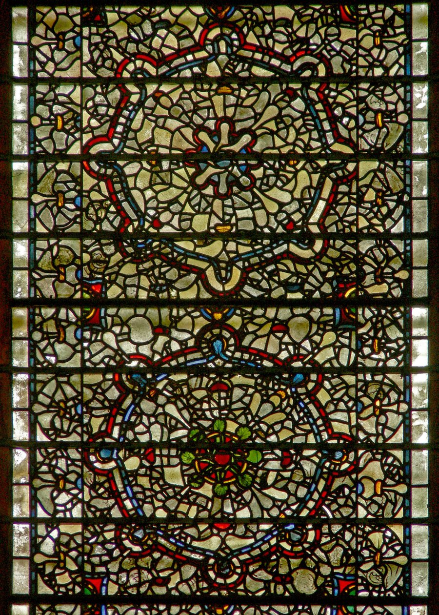Ventana Cinco-Hermanas que representa grisalla de English School
