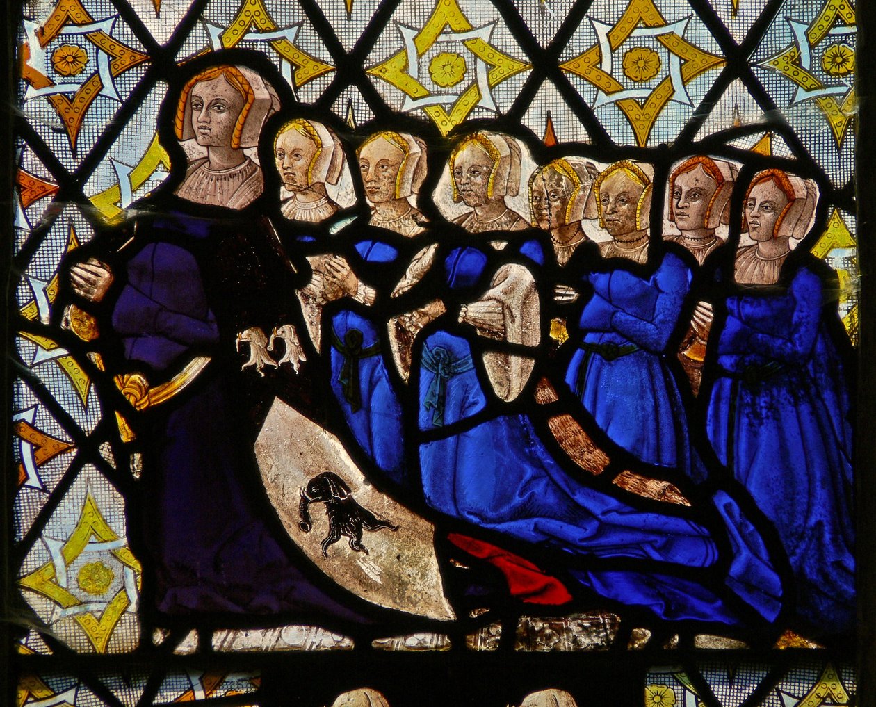 Ventana S4 que representa a Isobel Saunders, esposa de Walter Curson y sus siete hijas de English School