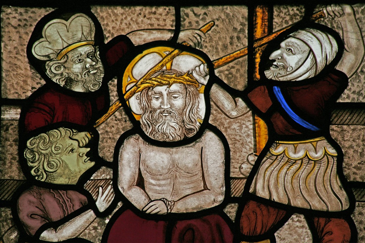 Ventana Sa que representa la Burla y la Coronación de Espinas de English School