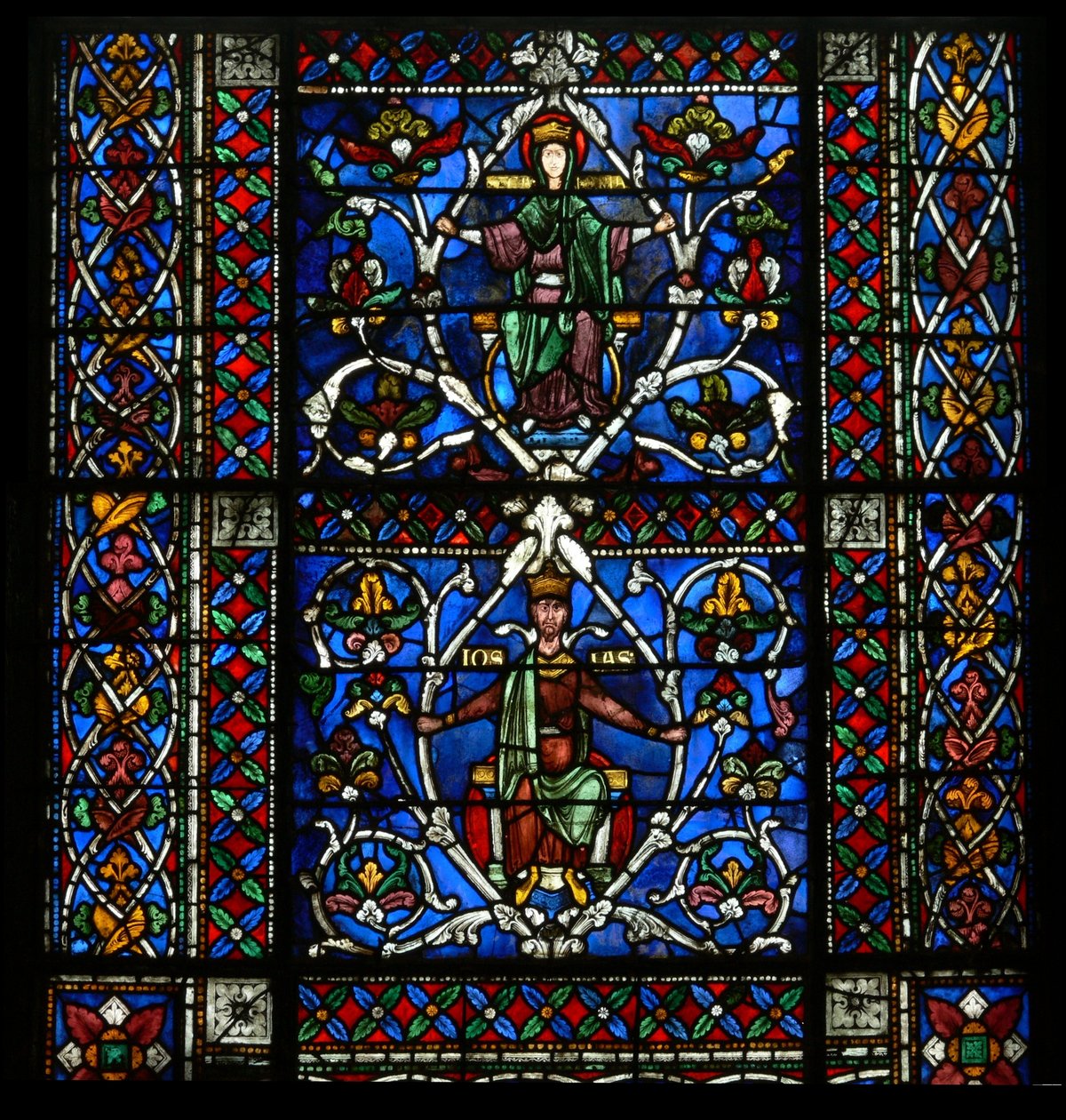 Ventana corona-wII que representa el Árbol de Jesé de English School