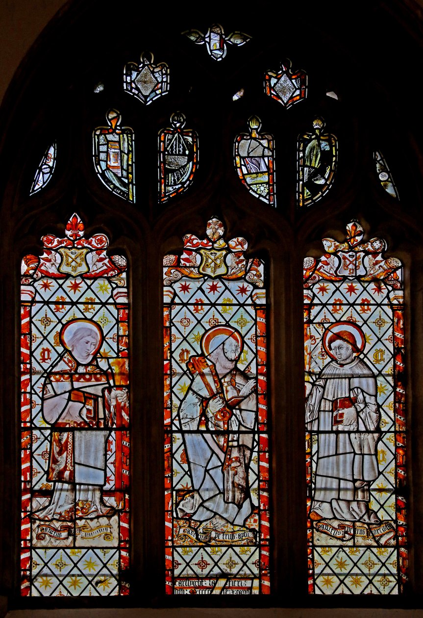 Ventana n2 que representa la Ventana de los Tres Pedros de English School