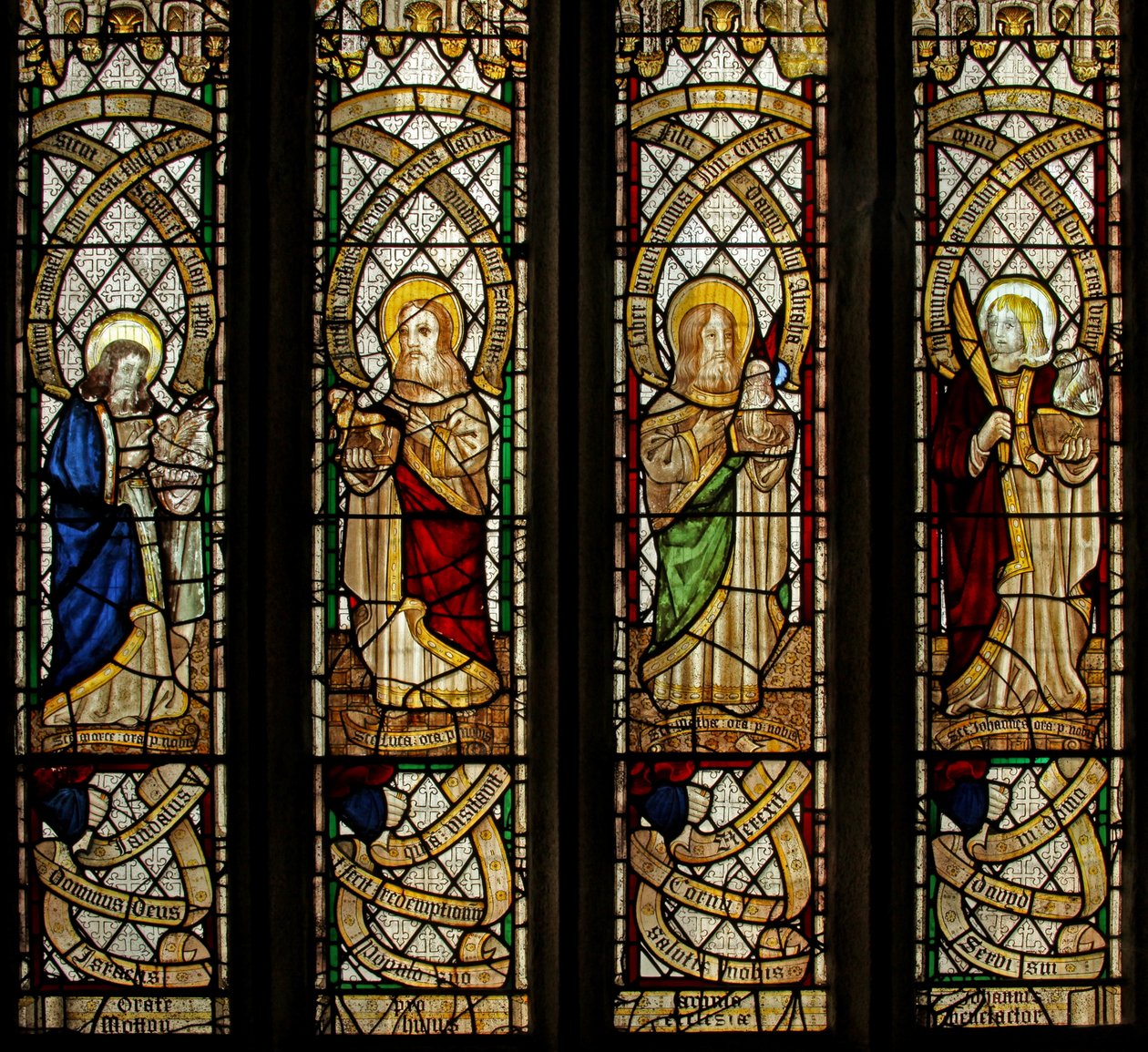 Ventana s5 que representa a los Evangelistas - Cuatro de English School
