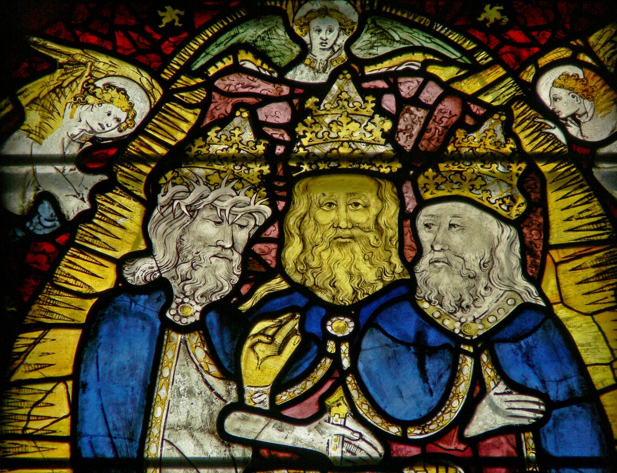 Ventana w25 que representa la Trinidad de English School