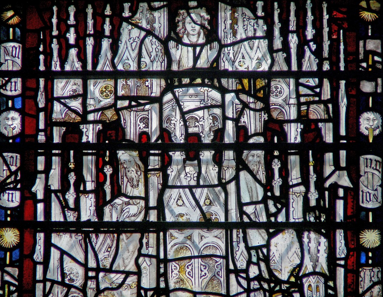Ventana w6 que representa un dosel con figuras de English School