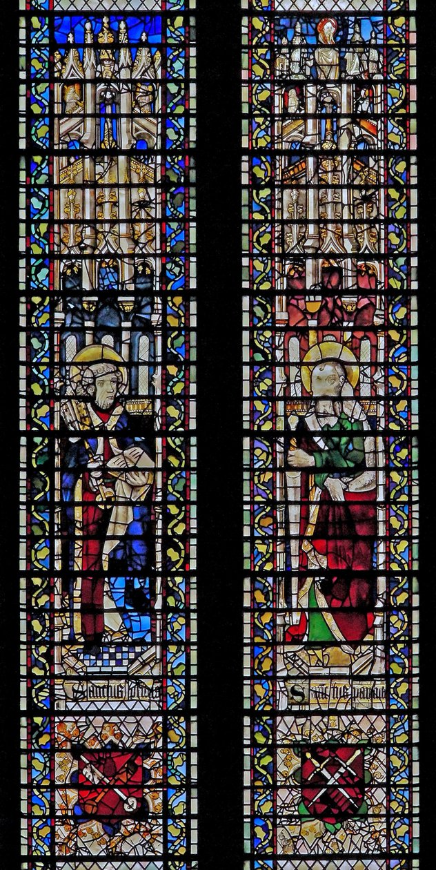Ventana w71 que representa a San Pedro y San Pablo de English School