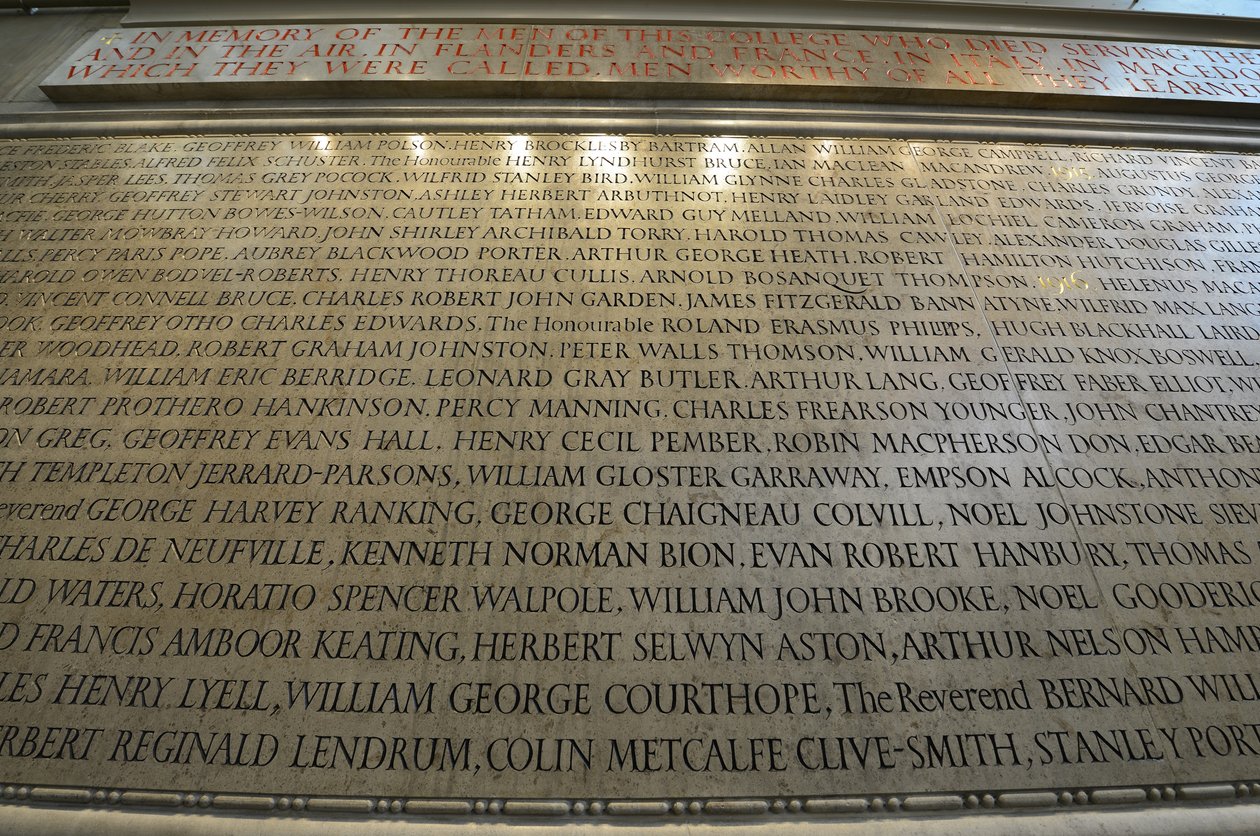 Memorial a los Miembros del New College, Oxford, que Perdieron sus Vidas durante la Primera Guerra Mundial de Eric (workshop of) Gill