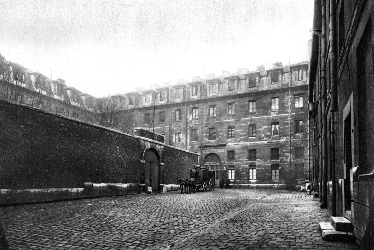 Patio de la prisión de mujeres de Saint Lazare, París, 1931 de Ernest Flammarion