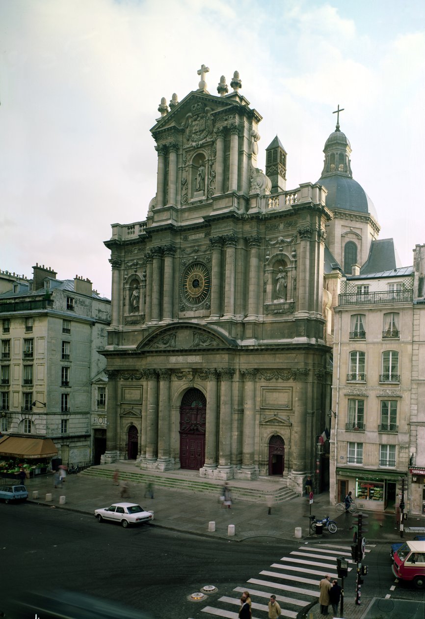 Vista de la fachada, construida 1627-41 de Etienne & Derand, F. Martellange