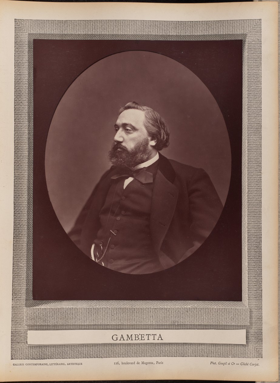 Pierna de Etienne Carjat