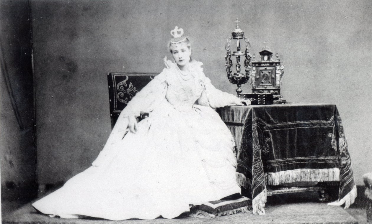 Sarah Bernhardt (1844-1923) en el papel de Marie de Neubourg en 
