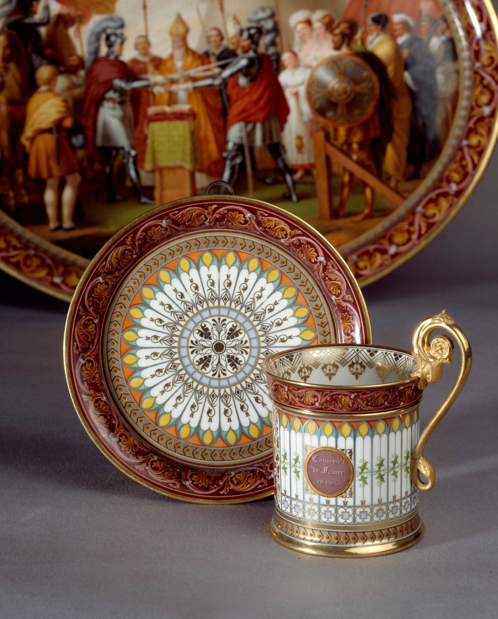 Taza y platillo de porcelana para servir chocolate de Etienne-Charles Leguay