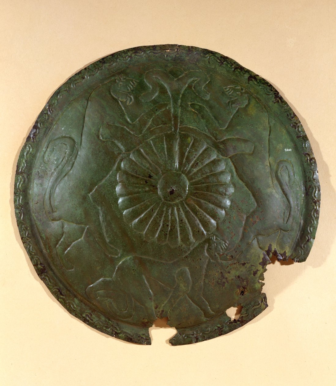 Disco con decoraciones en relieve de Cerveteri, Italia de Etruscan