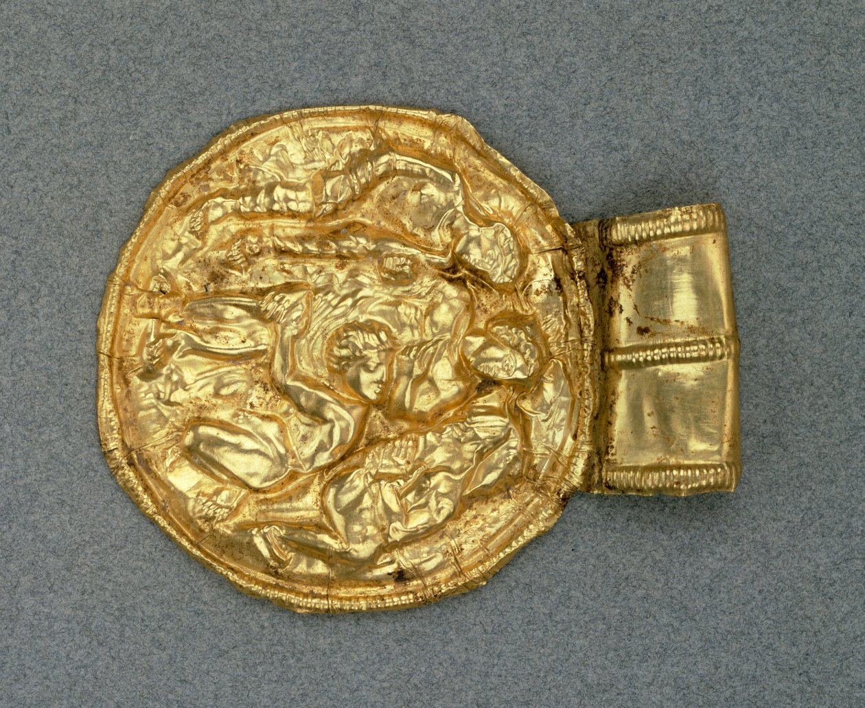 Colgante de bulla en relieve. Civilización etrusca, siglo IV a.C. de Etruscan