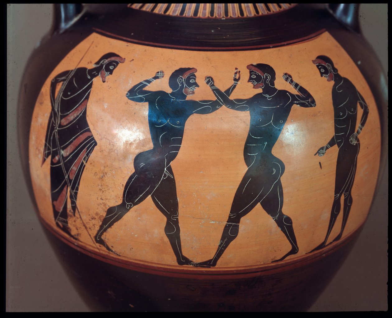 Civilización etrusca: ánfora de terracota decorada con una escena de pugilato, detalle 550-500 a.C. De la Tumba del Guerrero en Vulci, Italia de Etruscan