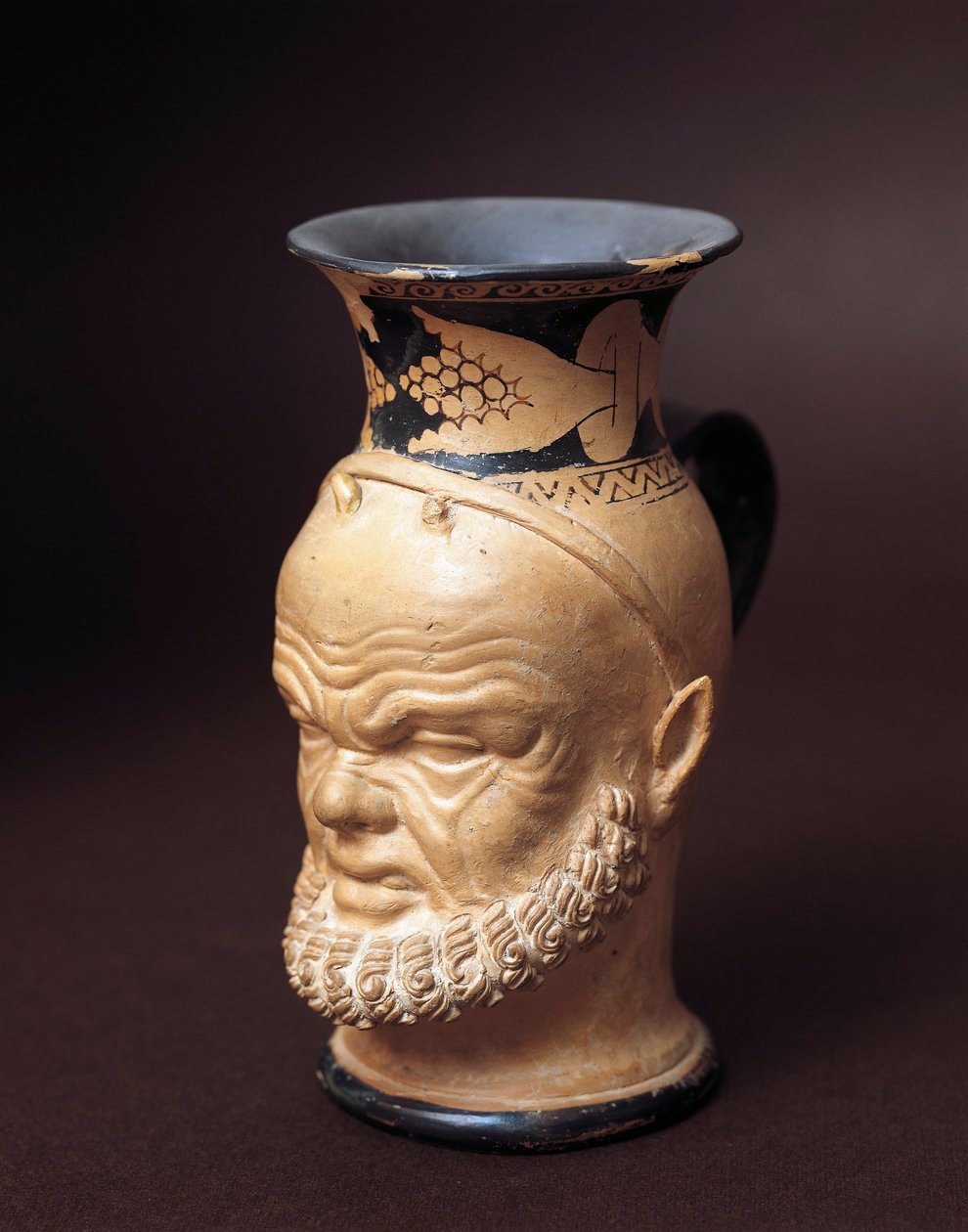 Civilización etrusca, Jarrón con la cara de Sileno de Etruscan