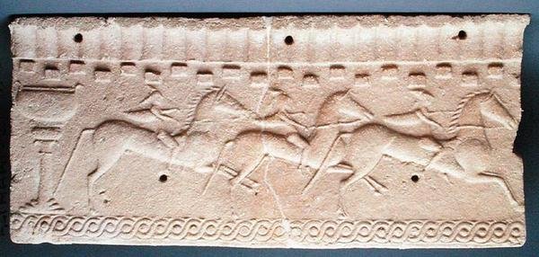 Placa con relieve de jinetes de Etruscan Etruscan