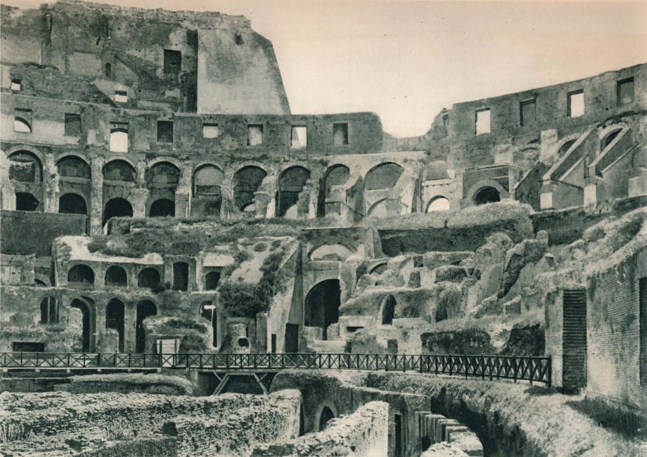 Interior del Coliseo, Roma, Italia, 1927 de Eugen Poppel