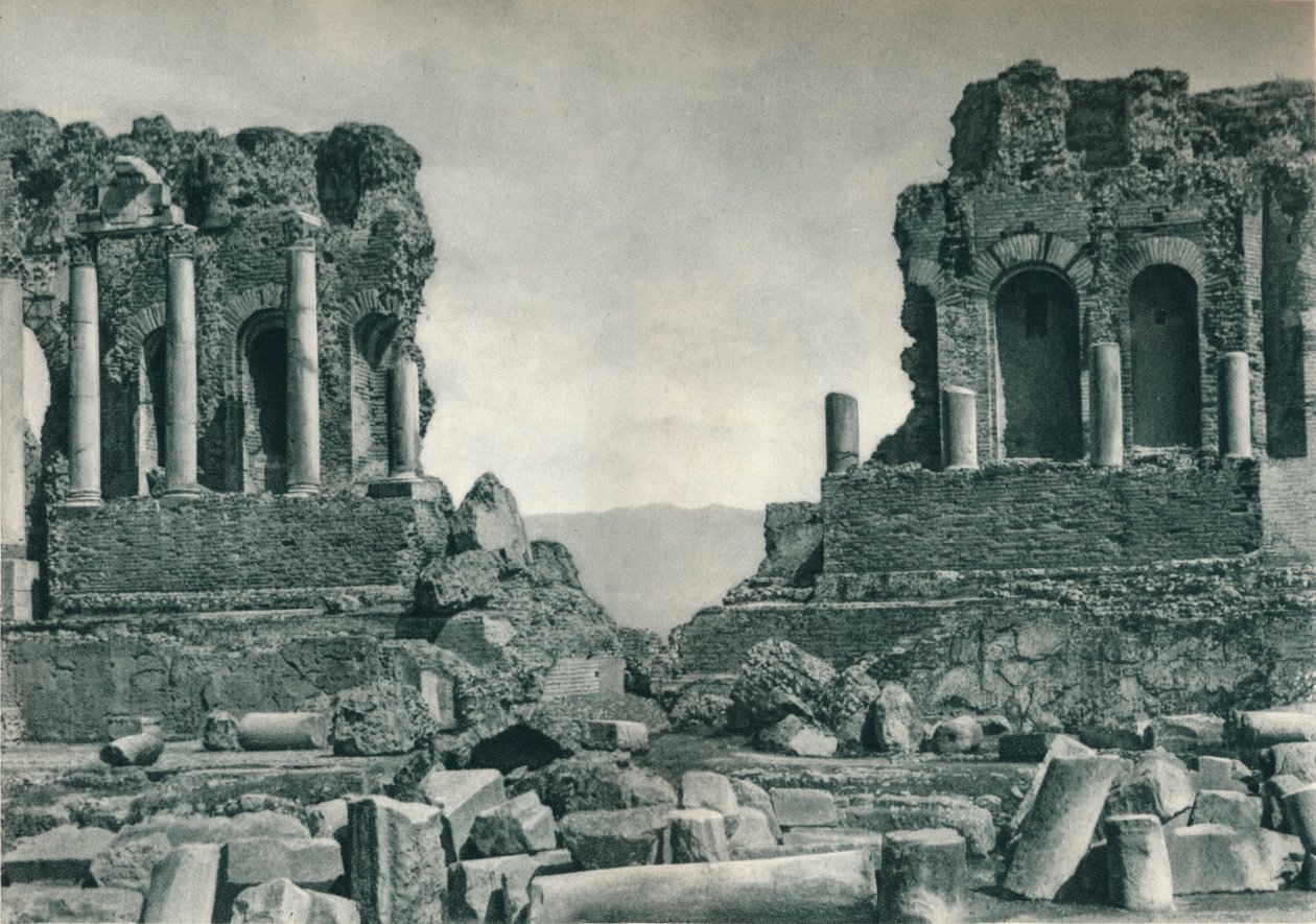 Escenario del Teatro Griego, Taormina, Sicilia, Italia, 1927 de Eugen Poppel