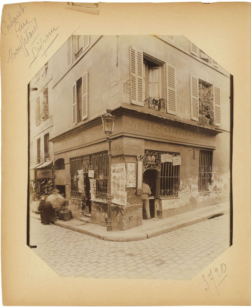 Página del álbum "Documentos para la historia del viejo París", c.1910 de Eugène Atget