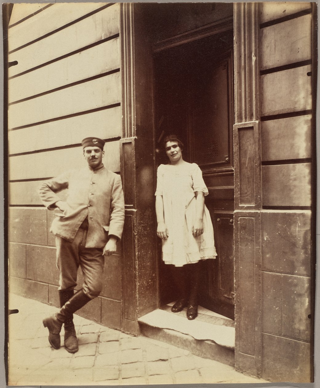 Versalles, mujer y soldado, burdel de Eugène Atget