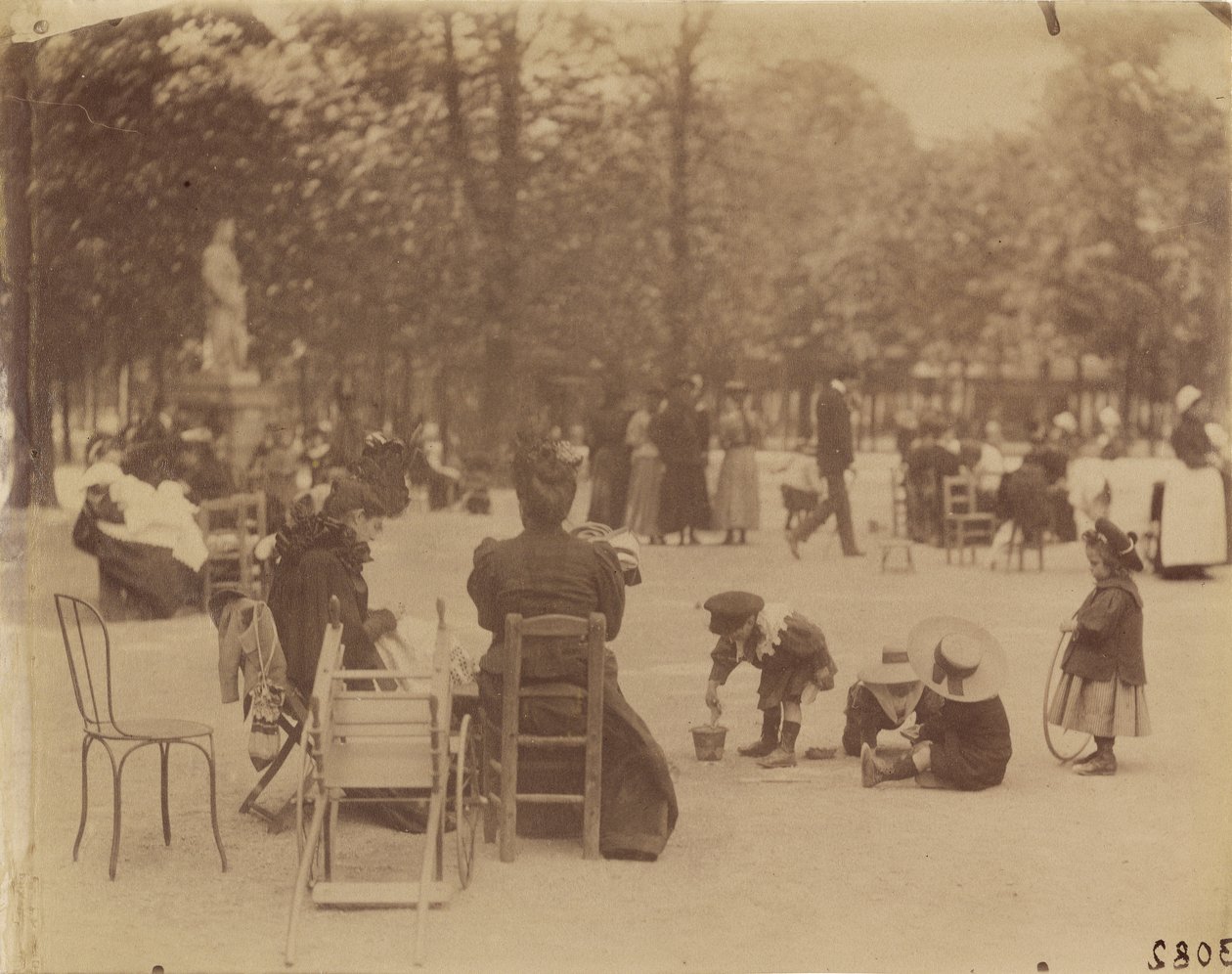 Mujeres y niños en los Jardines de Luxemburgo de Eugène Atget