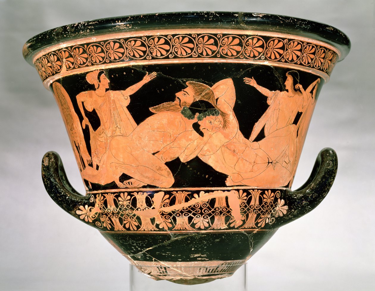 Cáliz-crátera de figuras rojas áticas que representa a Heracles luchando con Anteo, de Cervetri, Italia, c.510 a.C. de Euphronios