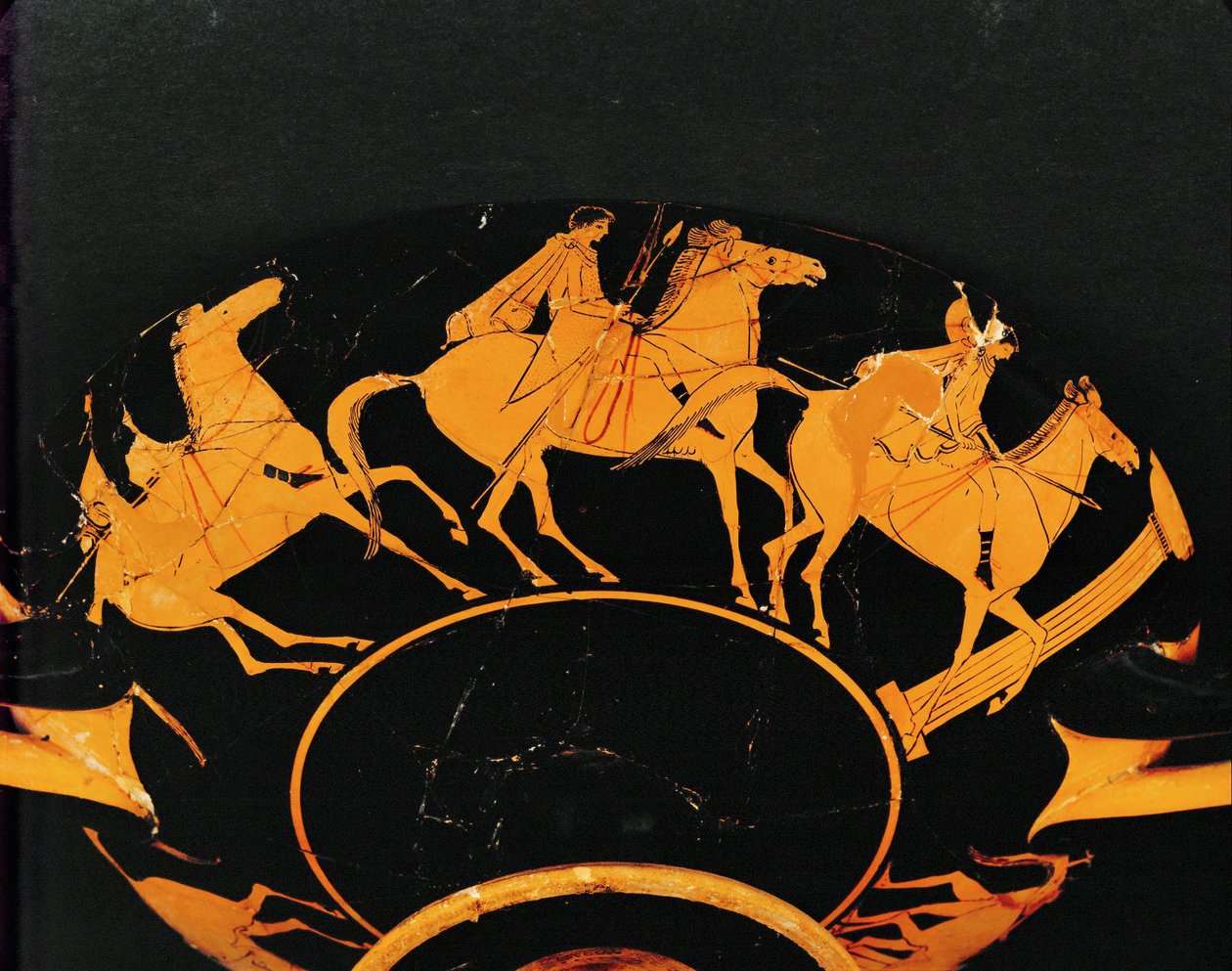 Escena de equitación. Copa con figura roja de Vulci, igual que 10-03-03/63 y 65 ... de Euphronios