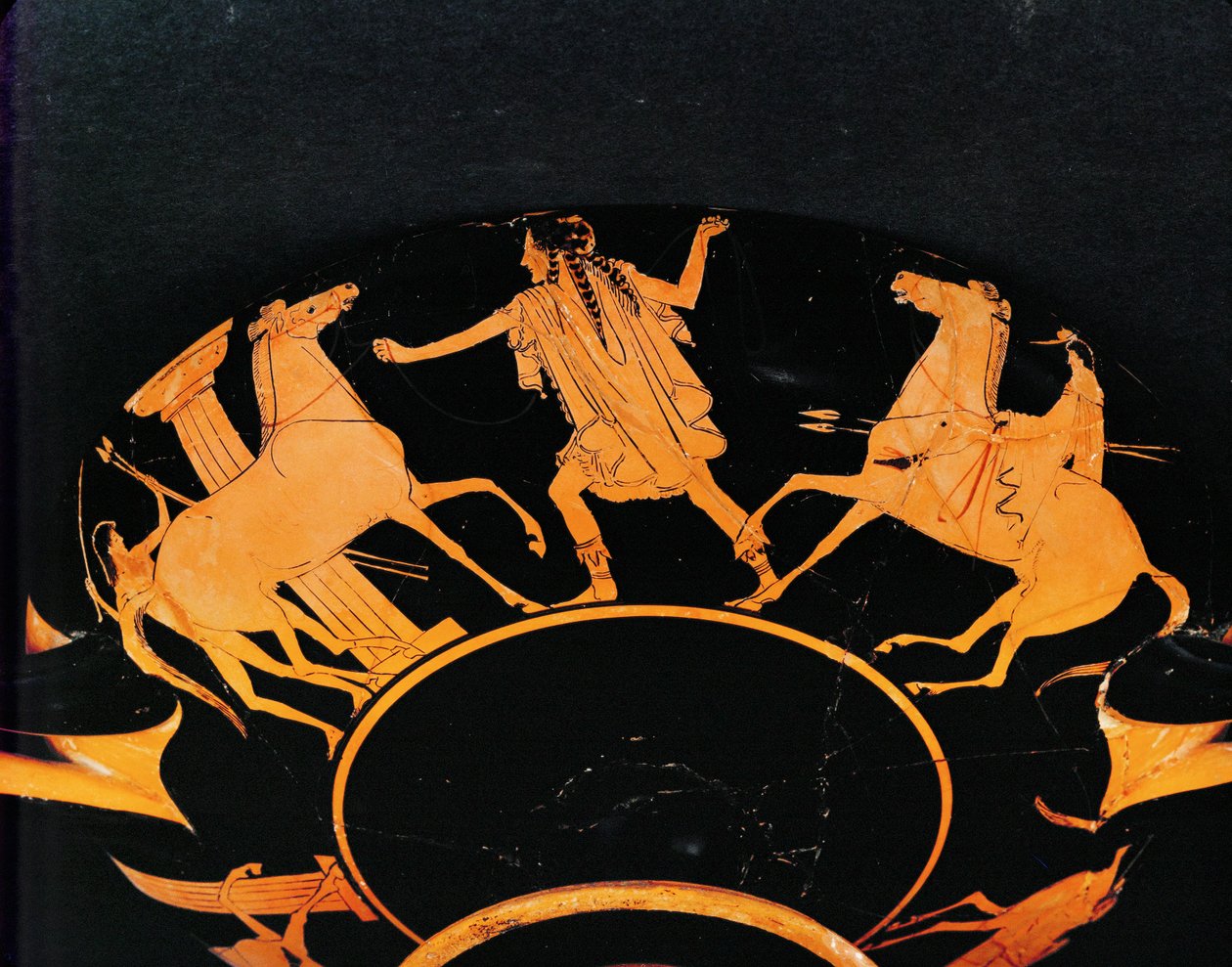 Escena de equitación. Copa con figura roja de Vulci, igual que 10-03-03/64 y 65 ... de Euphronios