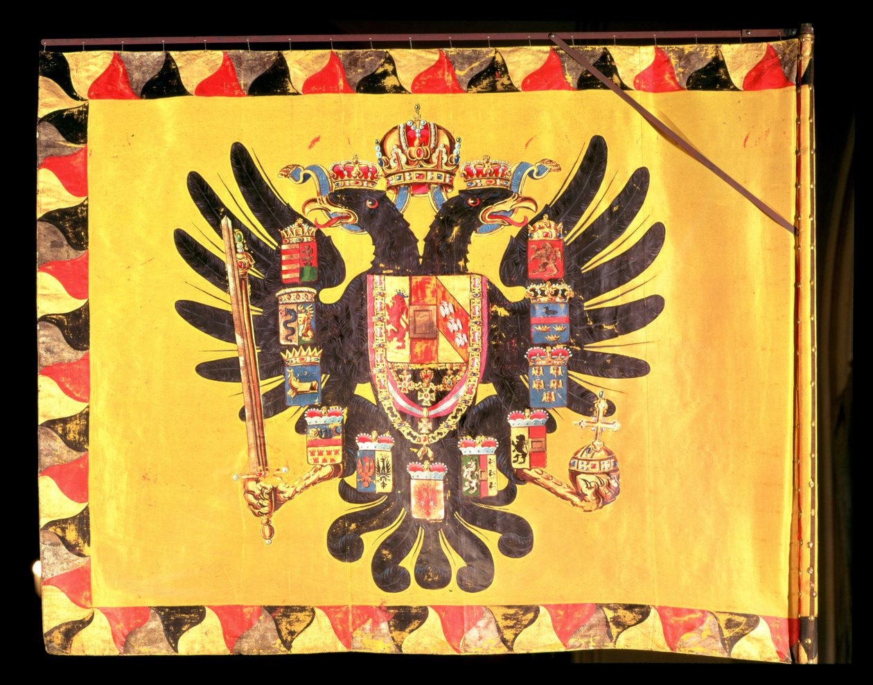 Bandera de la dinastía imperial de los Habsburgo, c.1700 (seda pintada) de European School