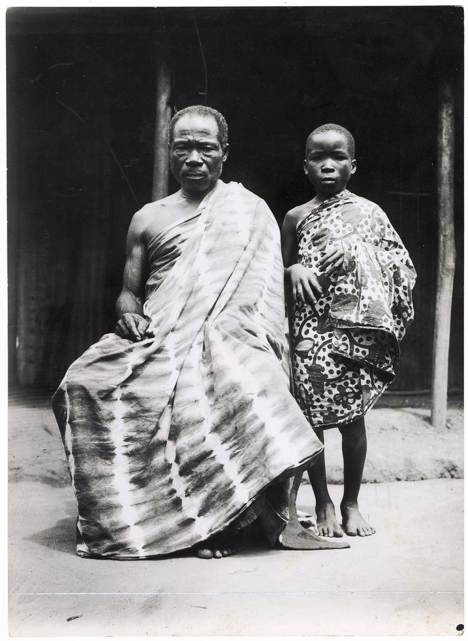 Un cristiano de Costa de Marfil y su hijo, c.1935 de F. Rodet
