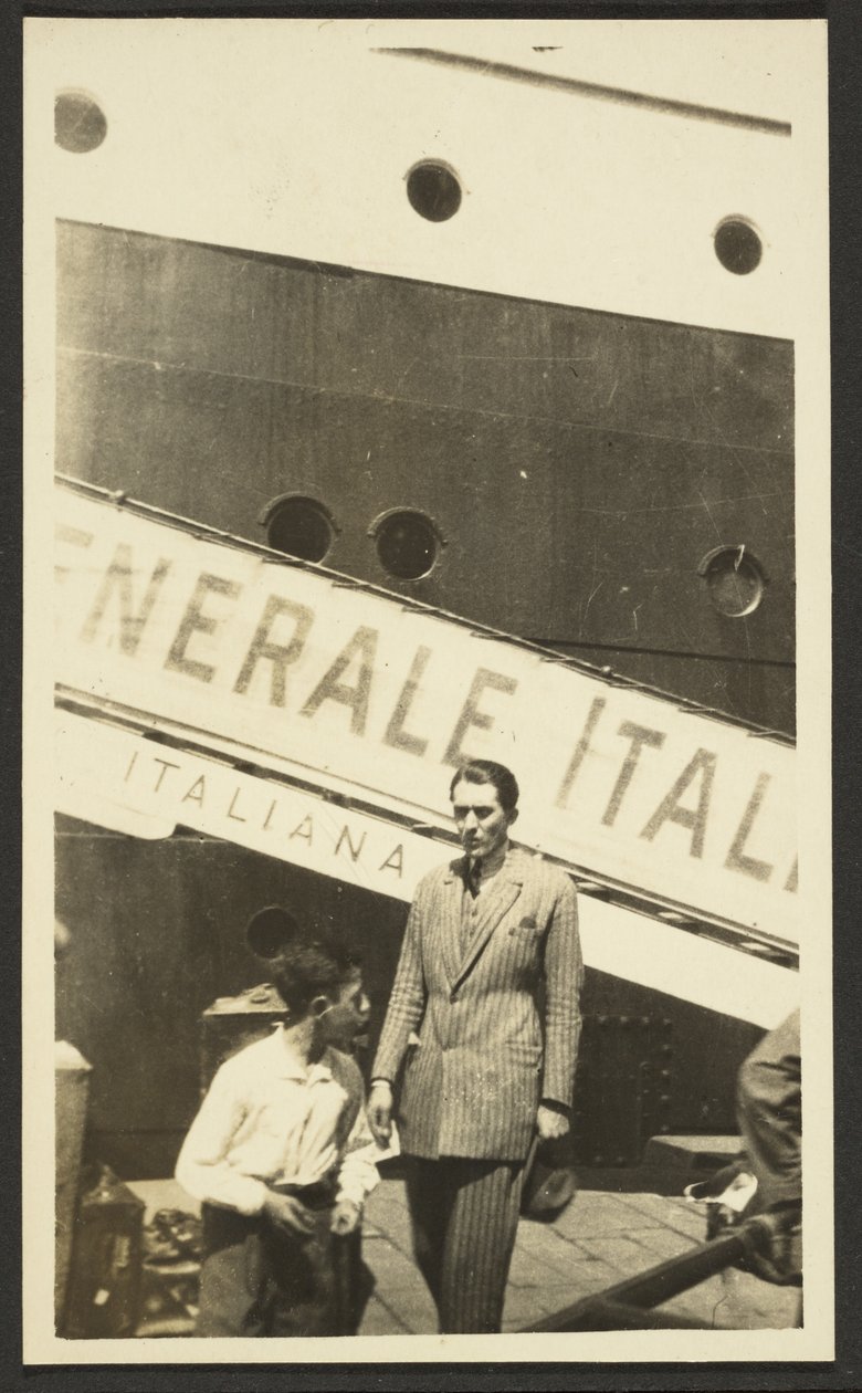 [Hombre frente a la nave] de Fedele Azari