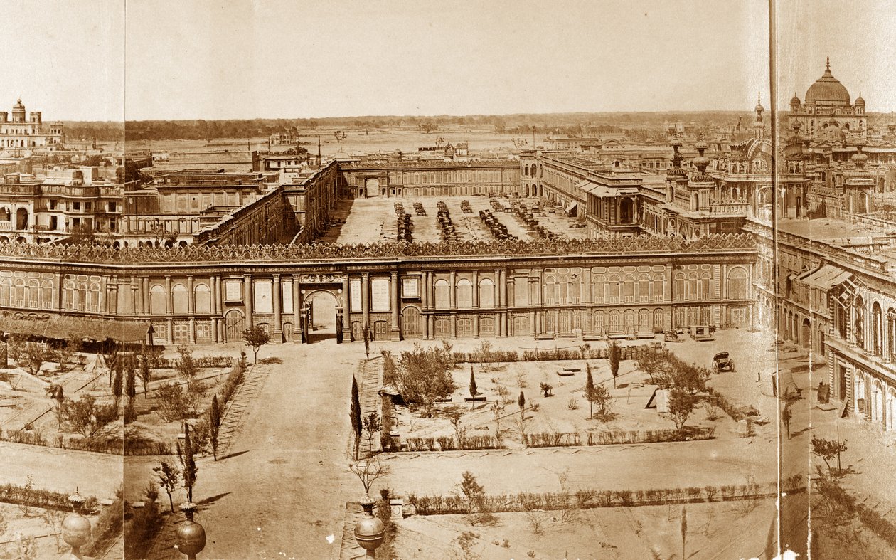 Vista panorámica de los patios de la Residencia, Lucknow de Felice Beato