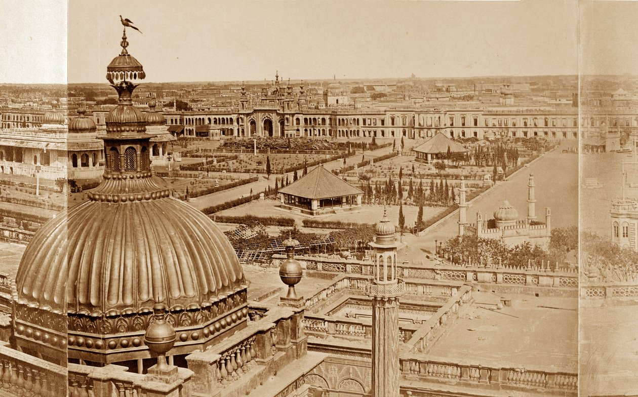 Vista panorámica de los patios de la Residencia, Lucknow de Felice Beato