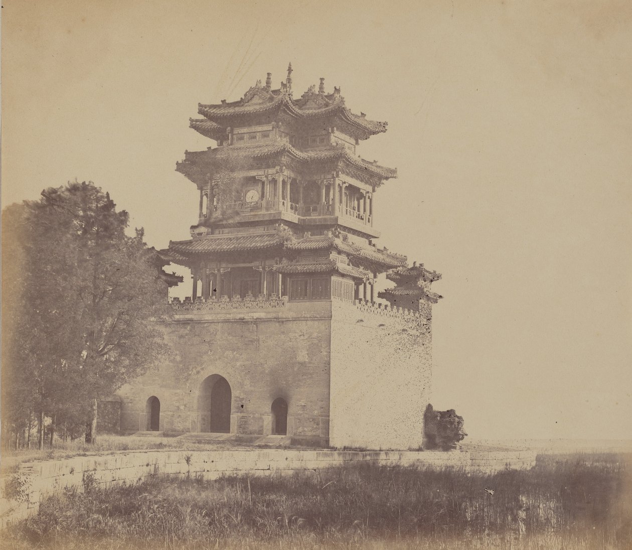 Palacio de Verano Imperial Yuen Min Yuen, Pekín, antes del incendio, 18 de octubre de 1860 de Felice Beato
