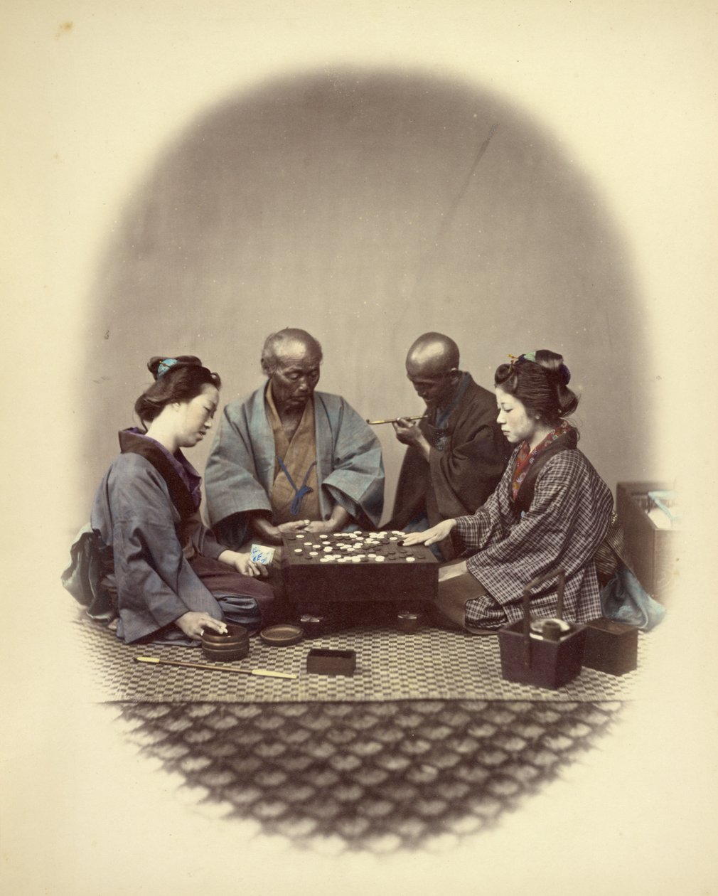 Japoneses jugando al go de Felice Beato