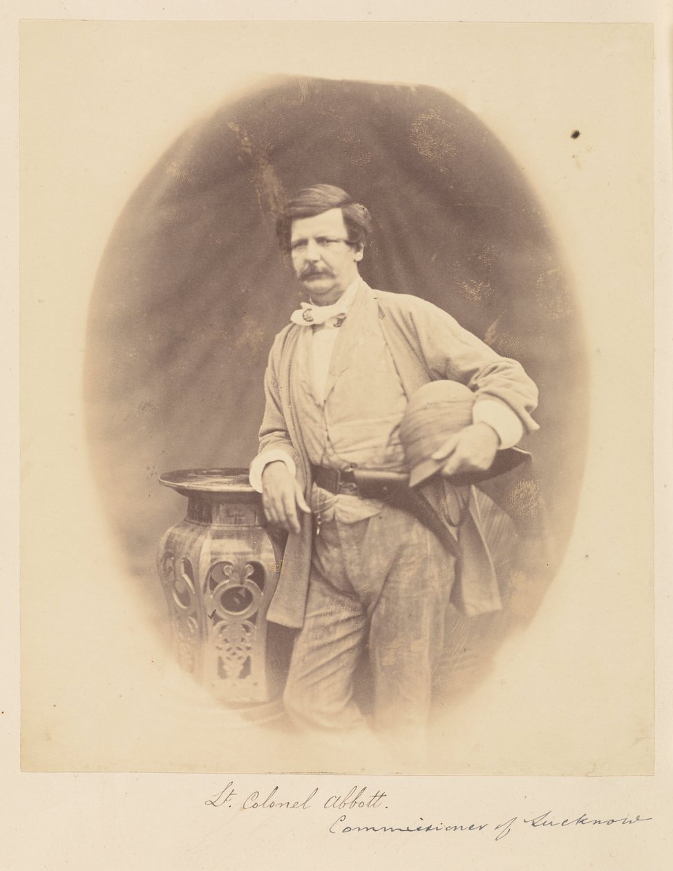 Teniente Coronel Abbott, Comisionado de Lucknow de Felice Beato