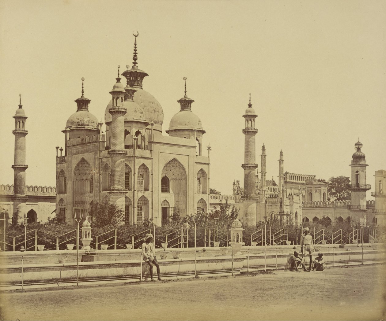 Mezquita en el Imambara de Hussainabad de Felice Beato