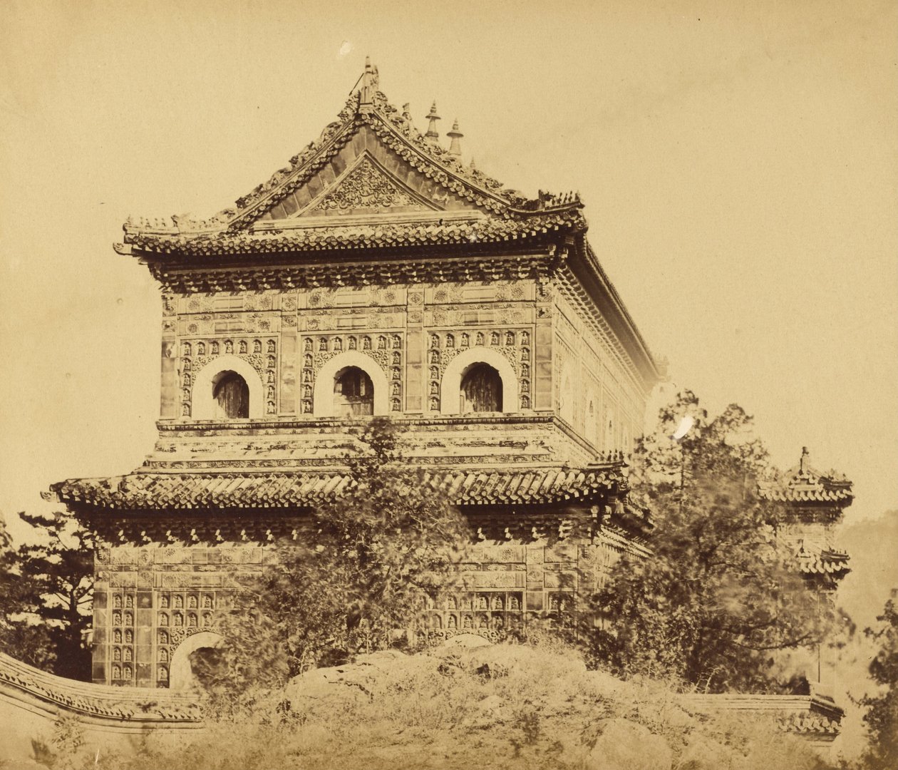 El Gran Palacio Imperial de Porcelana (Yuan Ming Yuan), Pekín, Octubre 1860 de Felice Beato