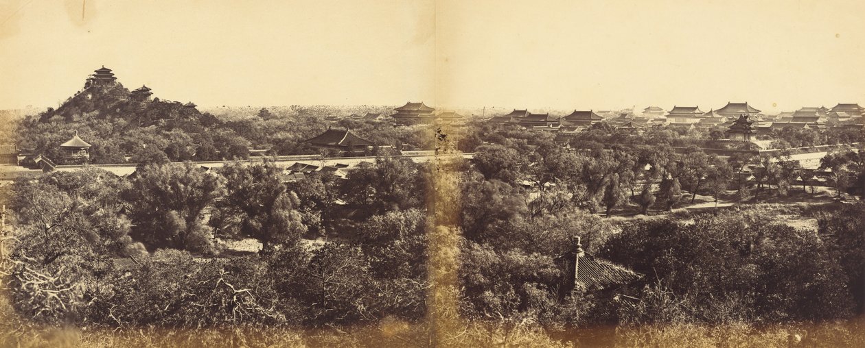 Vista del Palacio de Invierno Imperial, Pekín, mostrando la colina artificial, 29 de octubre de 1860 de Felice Beato