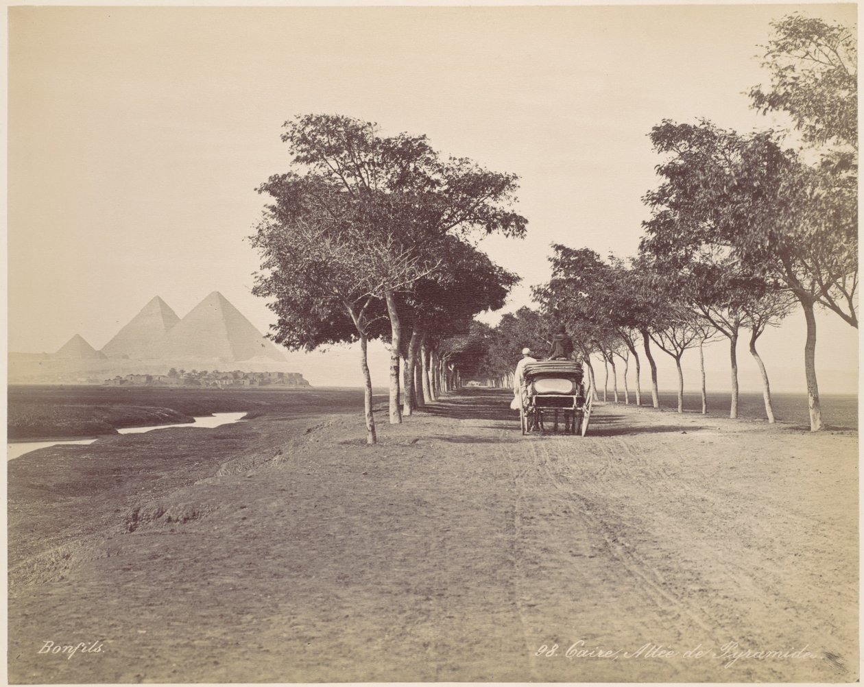 El Cairo. Avenida de las Pirámides de Félix Bonfils