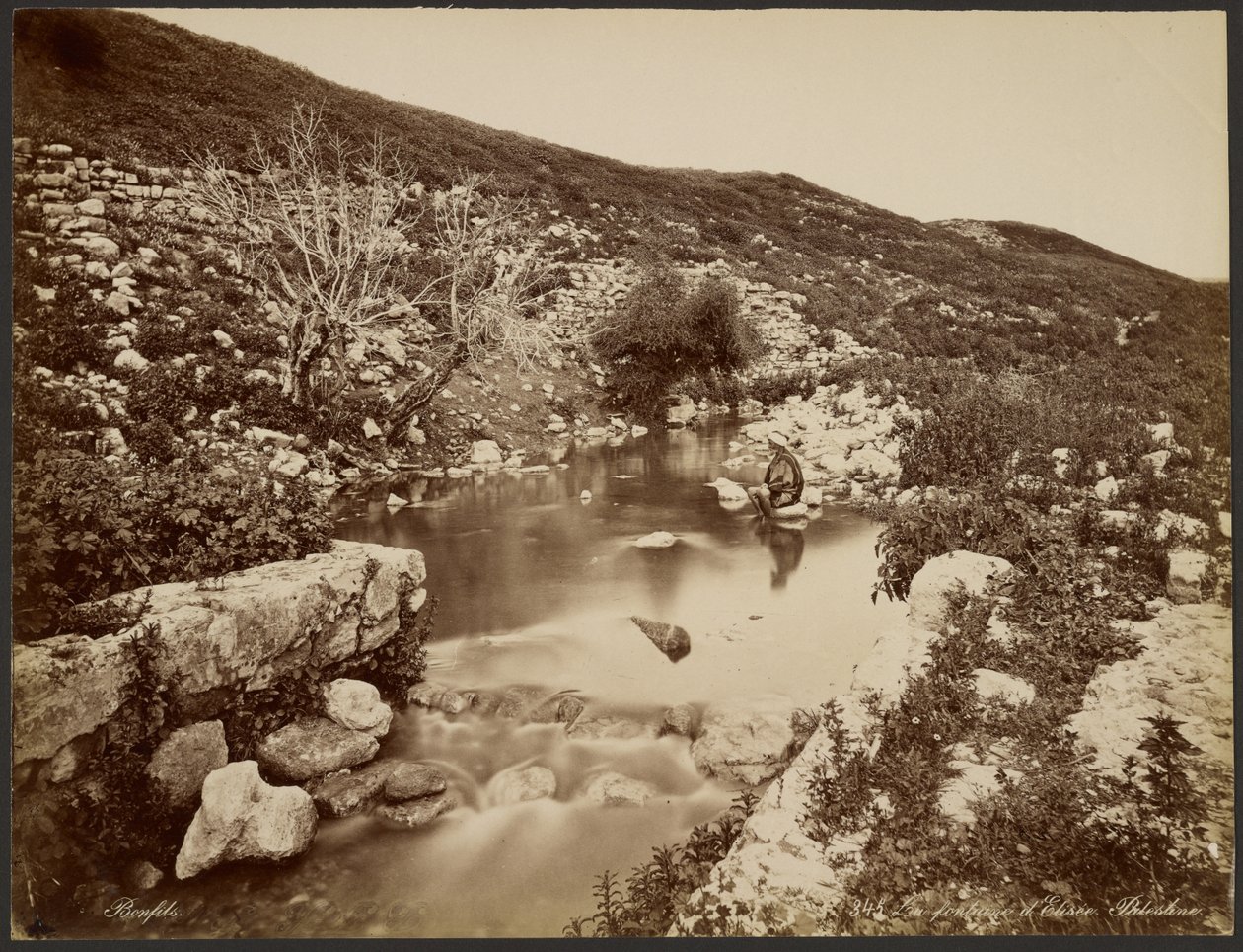 La fuente de Eliseo, Palestina de Félix Bonfils